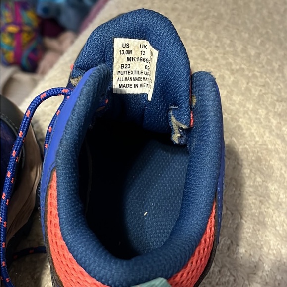 GUC - kids Merrell hiking boots, size 13 - Picture 5 of 5